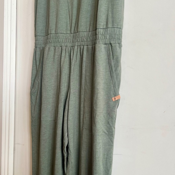 TenTree Knit Tank Jumpsuit - Picture 5 of 10